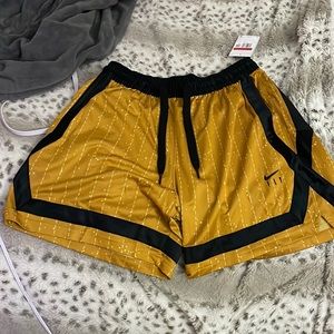 Women’s basketball shorts
